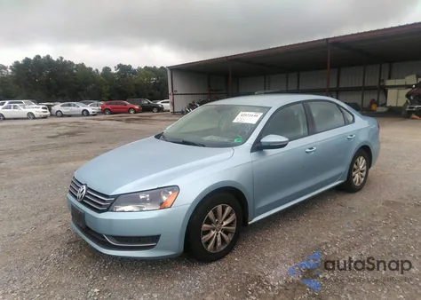 2012 Volkswagen Passat 2.5L S из США, поврежденный, VIN 1VWAP7A38CC062781